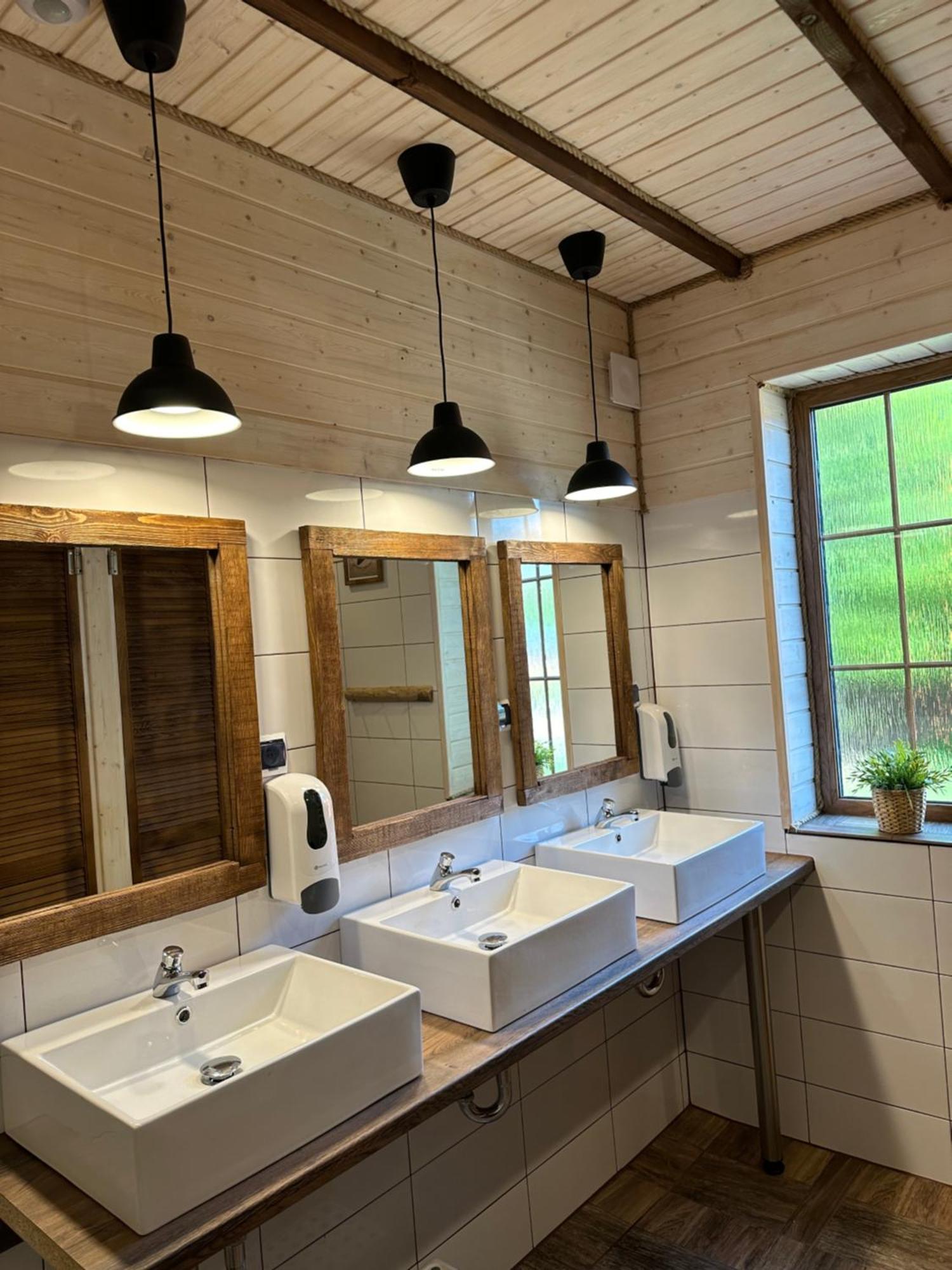 Campsite Gory Stolowe Camp -miejsce Na Kamper, Przyczepe Lub Namiot