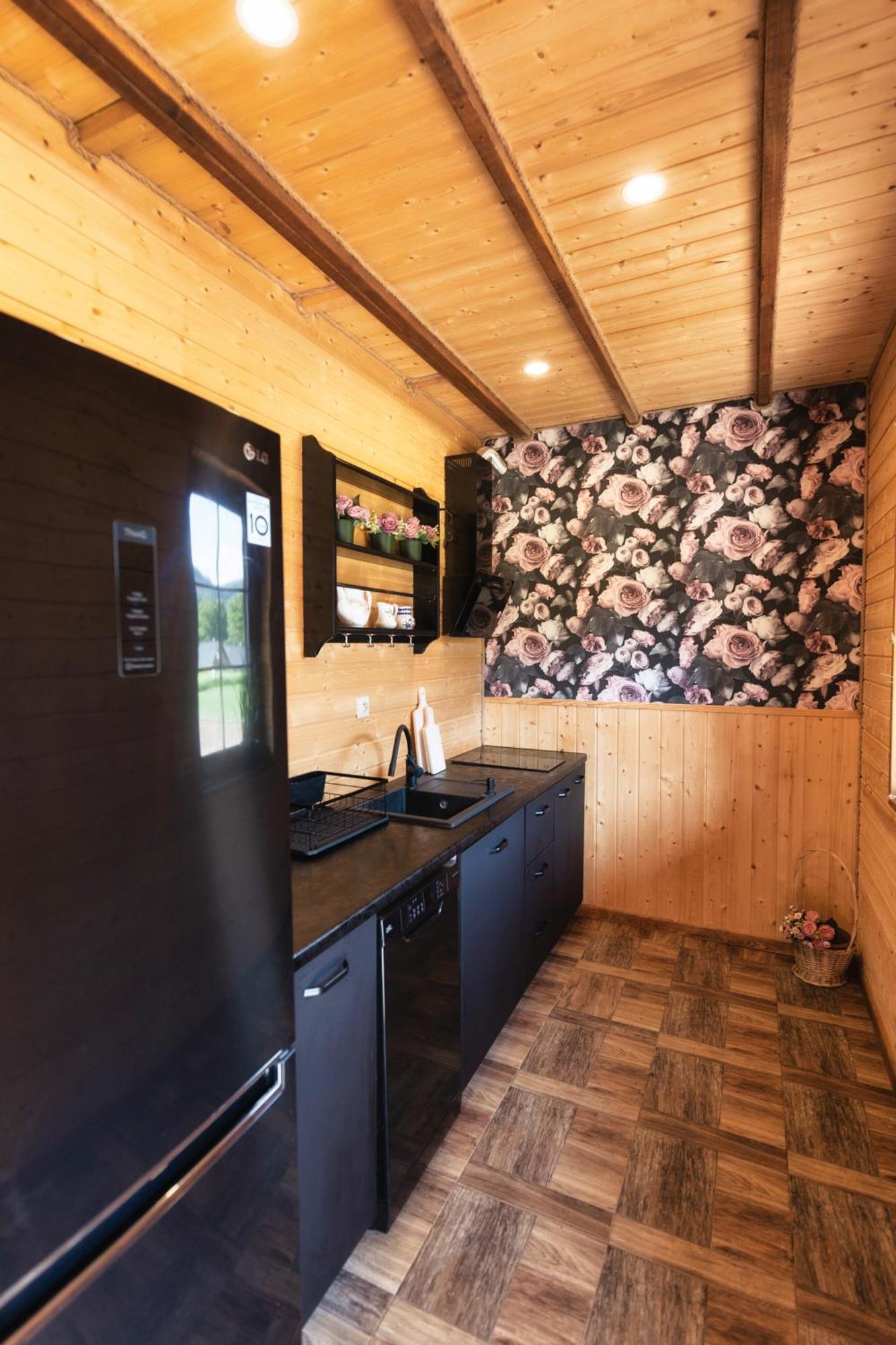 Gory Stolowe Camp -miejsce Na Kamper, Przyczepe Lub Namiot Campsite Radkow